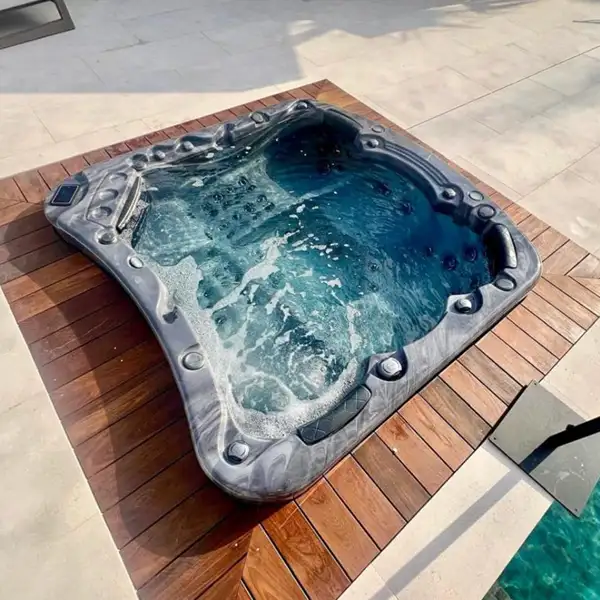 Be Well Canada Spa Executive Series